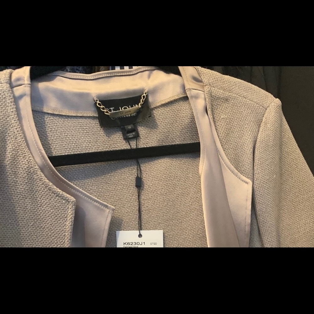 St John Jacket - Picture 5 of 5